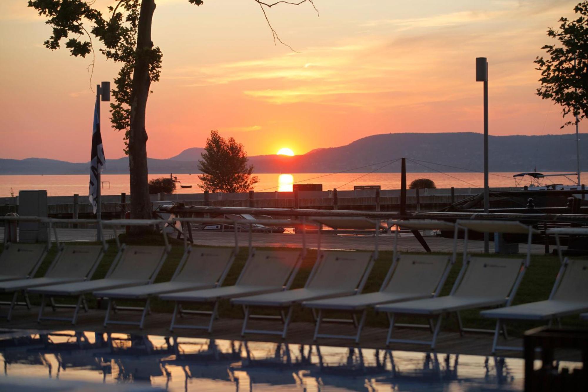 Bavaria Club Apartman Balatonlelle Eksteriør bilde