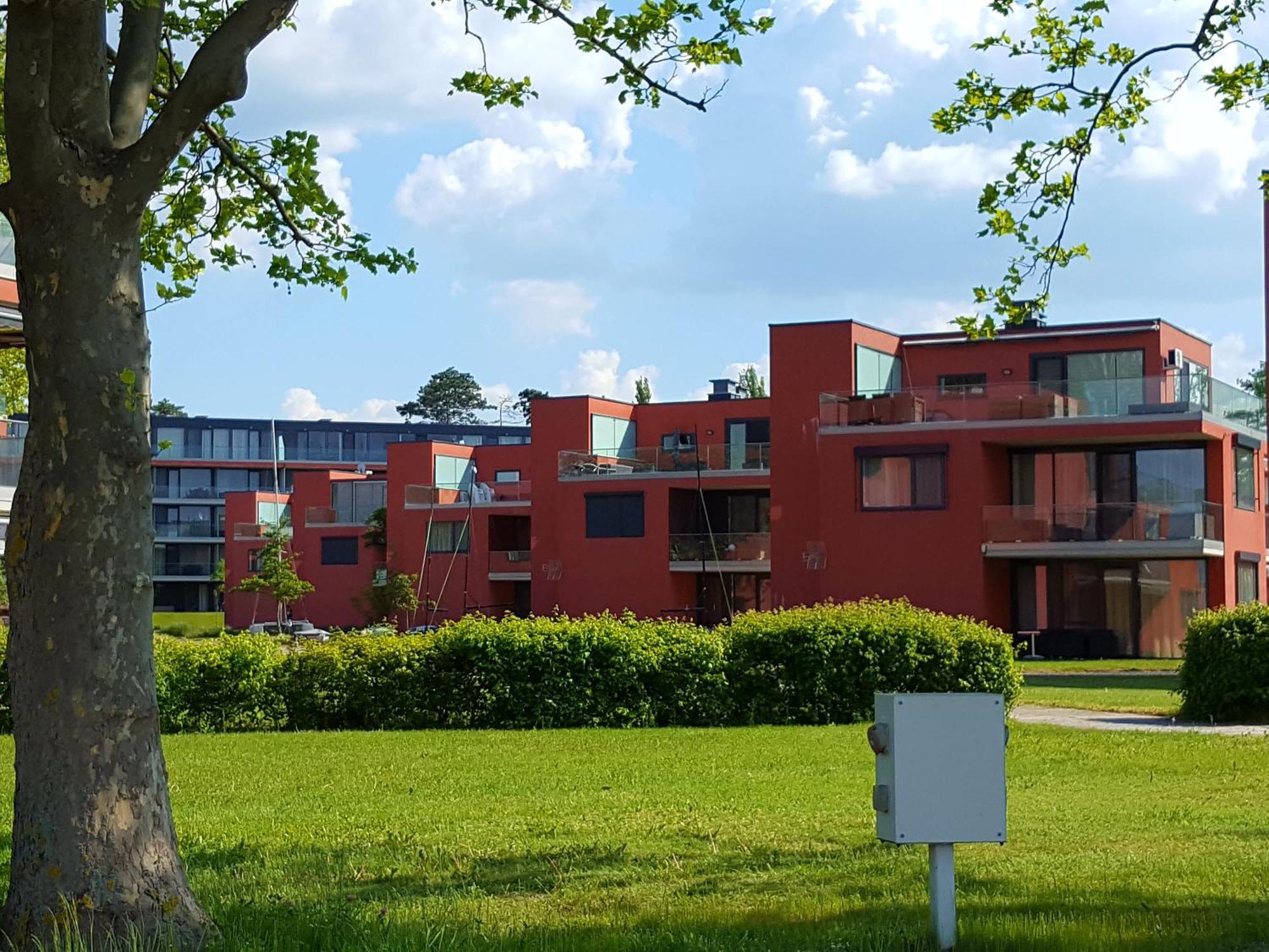 Bavaria Club Apartman Balatonlelle Eksteriør bilde